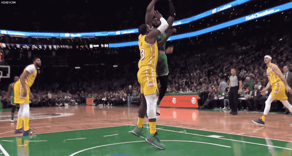 新国足新年首训肇庆揭幕，满满的“青春洋溢”，于汉超周挺亮相