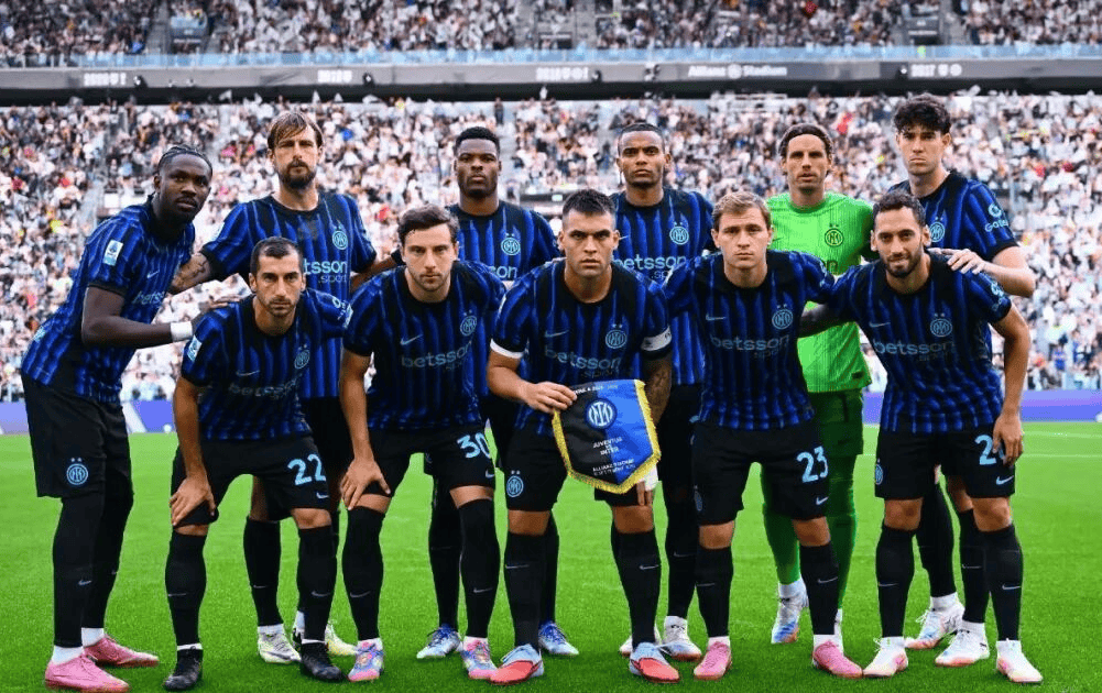 官方：卢卡库恢复训练，并顶替德布劳内入选欧冠大名单