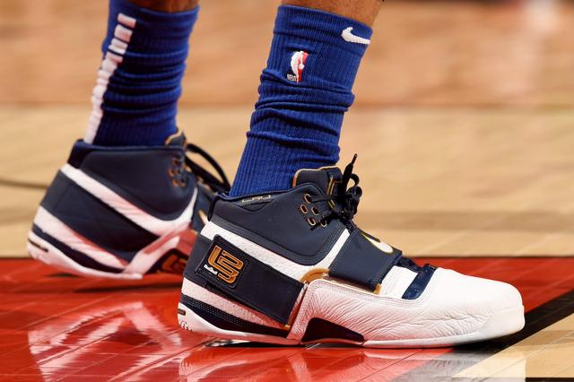 杜篮德关键投篮稳定命中