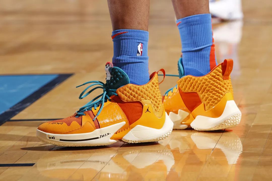 又赢球了！朱婷带河南女排3比0拿下四川，三连胜提前晋级，三场只输一局