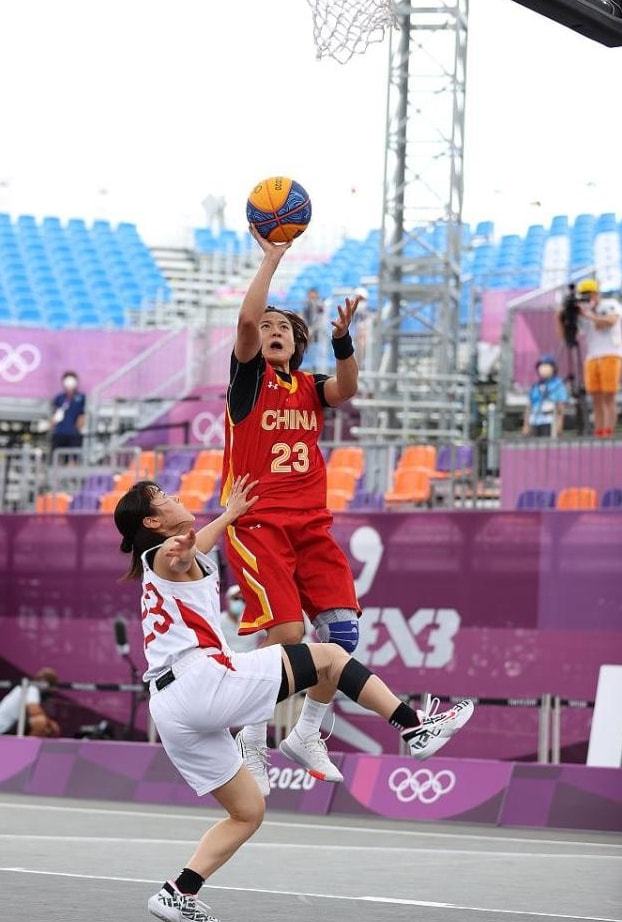 CBA劲旅惨败37分！还被对手贴脸嘲讽，球迷：菜鸟教练该下课了