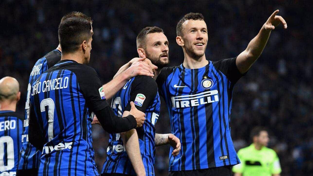 罗马主场2-0力克萨索洛，苏莱3分钟连造两球